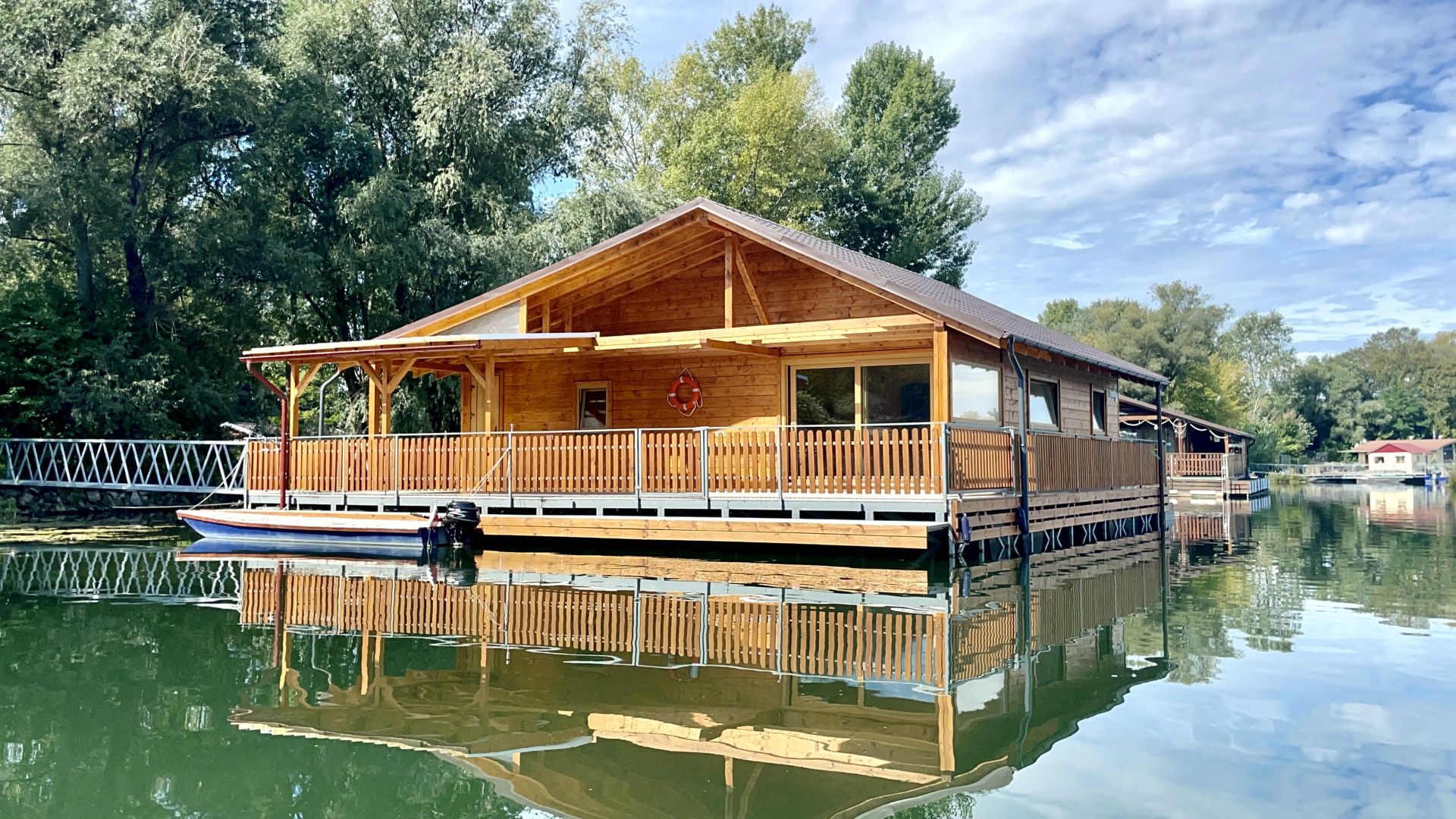 4 izbový HOUSEBOAT -  Jarovecké rameno Dunaja